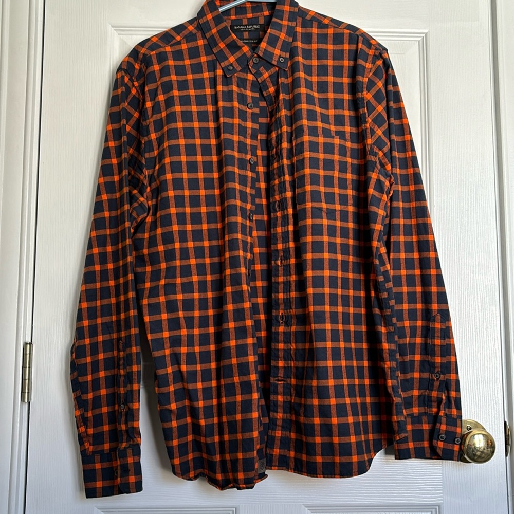 Banana Republic Luxe Flannel Untucked Slim fit Plaid button down